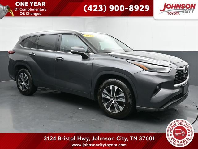 used 2022 Toyota Highlander car, priced at $28,035