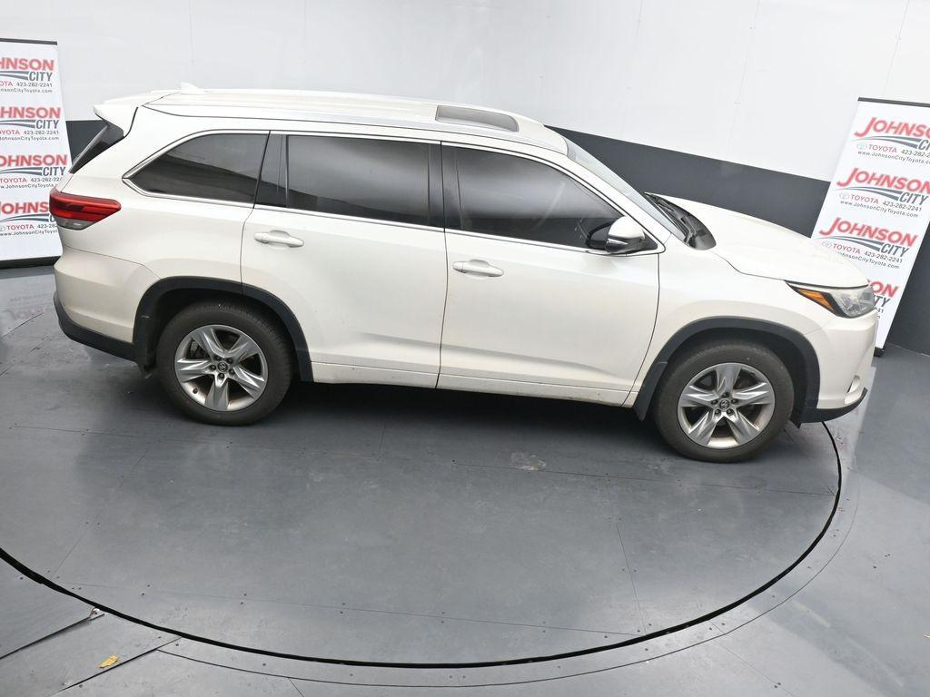 used 2017 Toyota Highlander car, priced at $18,158