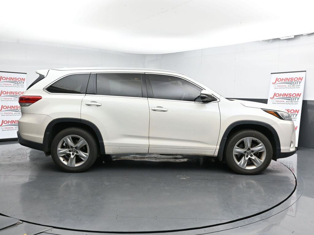used 2017 Toyota Highlander car, priced at $18,158