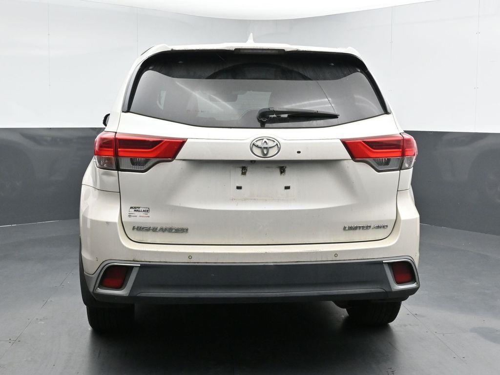 used 2017 Toyota Highlander car, priced at $18,158