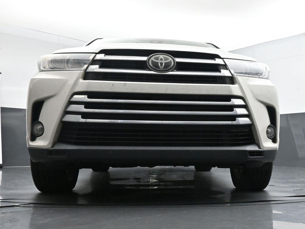 used 2017 Toyota Highlander car, priced at $18,158