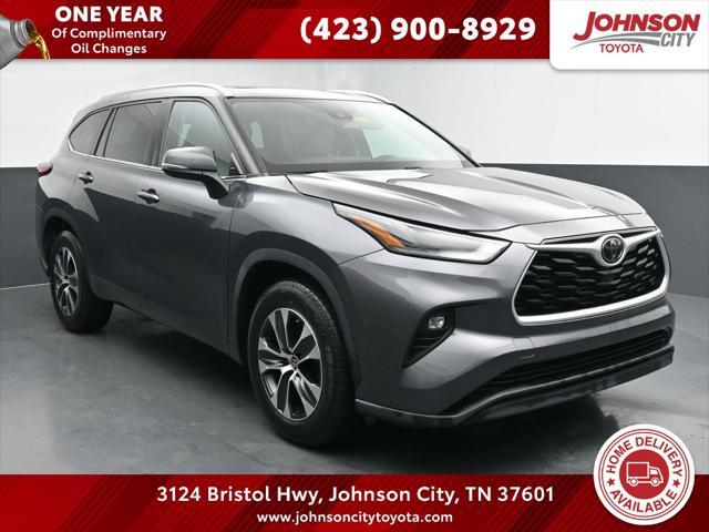 used 2021 Toyota Highlander car, priced at $26,485