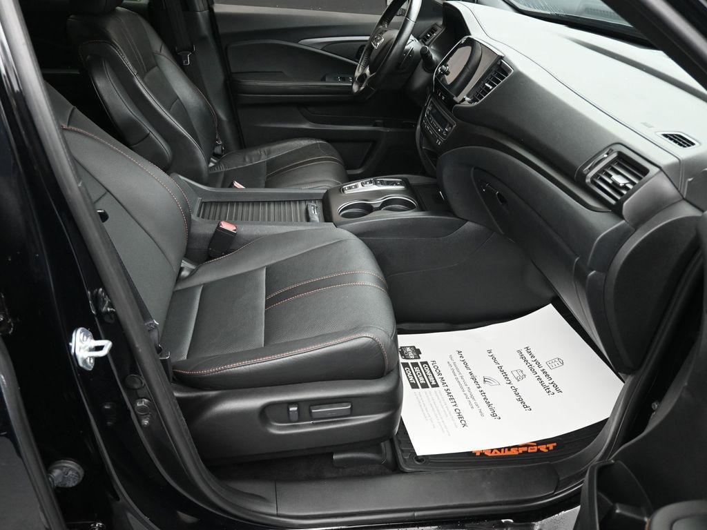 used 2022 Honda Passport car, priced at $26,556