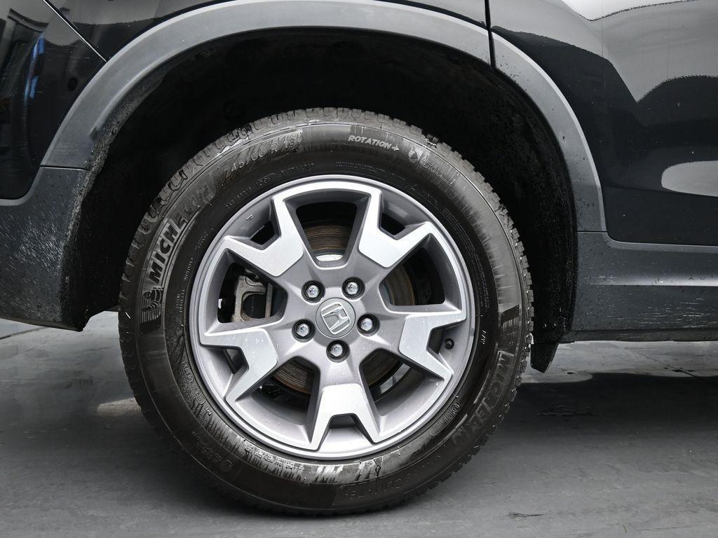 used 2022 Honda Passport car, priced at $26,556