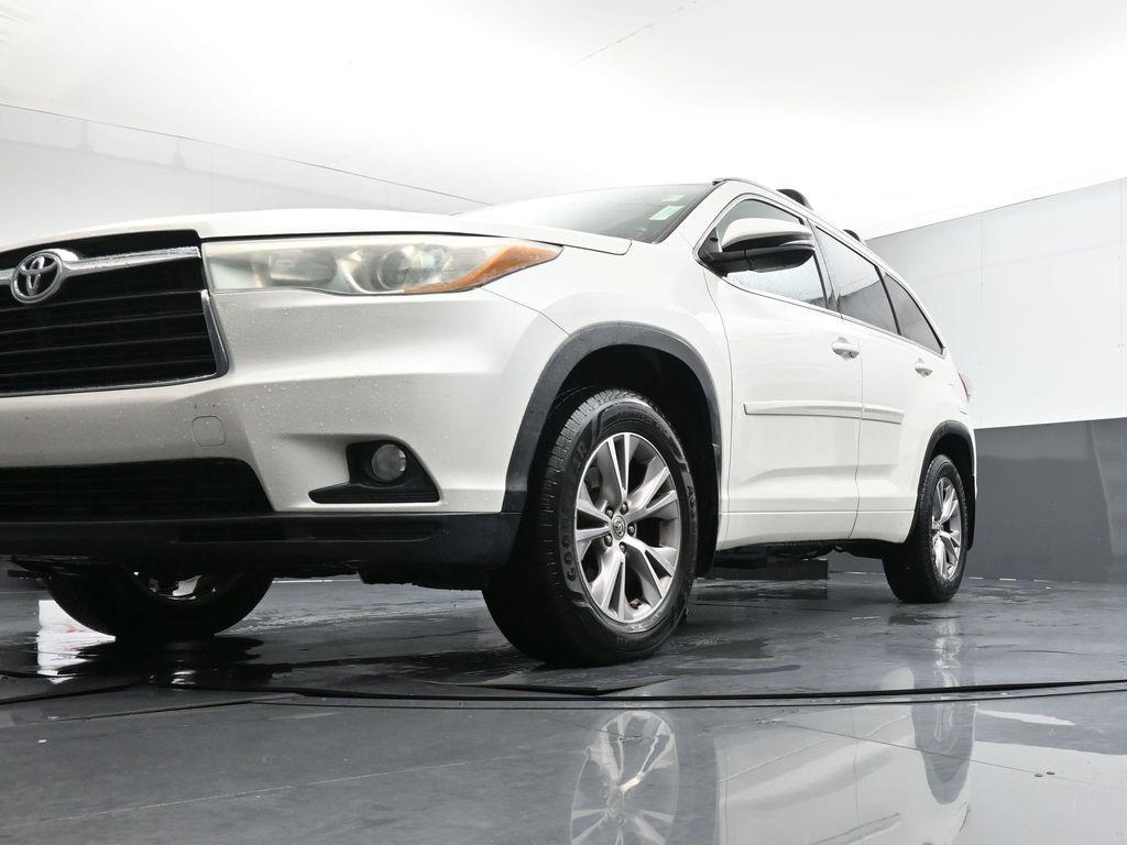 used 2015 Toyota Highlander car, priced at $19,977