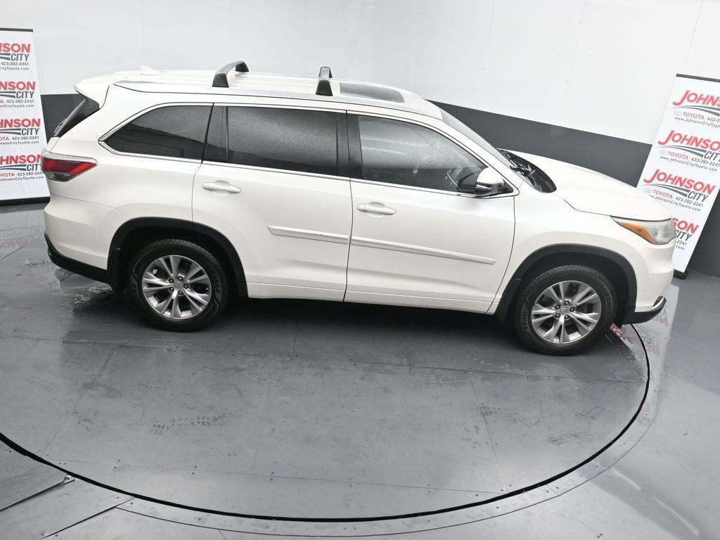 used 2015 Toyota Highlander car, priced at $19,977