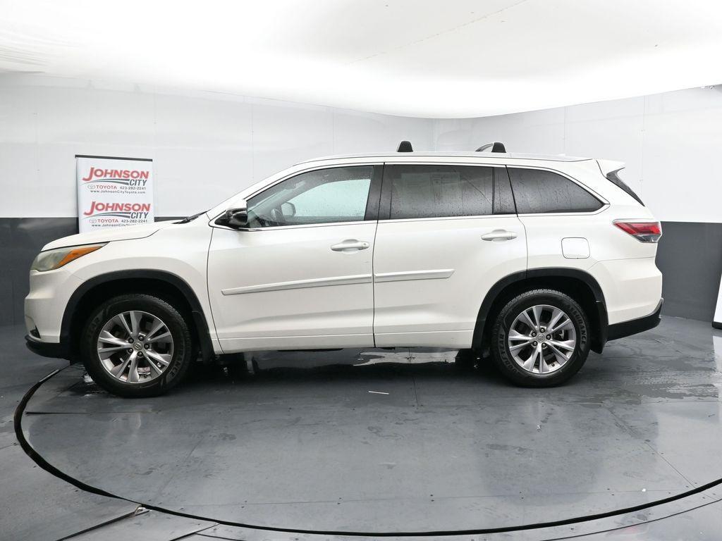 used 2015 Toyota Highlander car, priced at $19,977