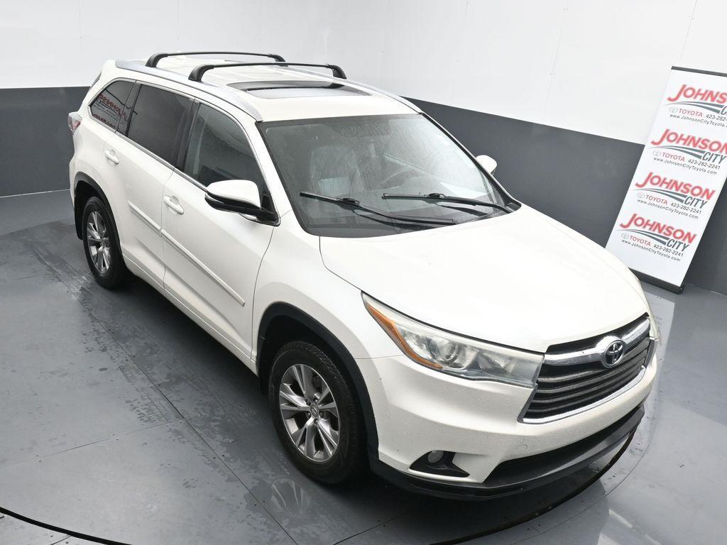 used 2015 Toyota Highlander car, priced at $19,977