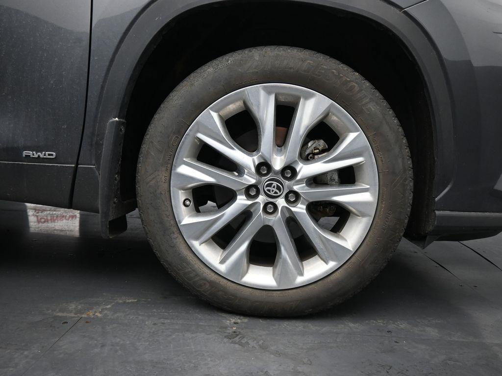used 2023 Toyota Highlander Hybrid car, priced at $45,346