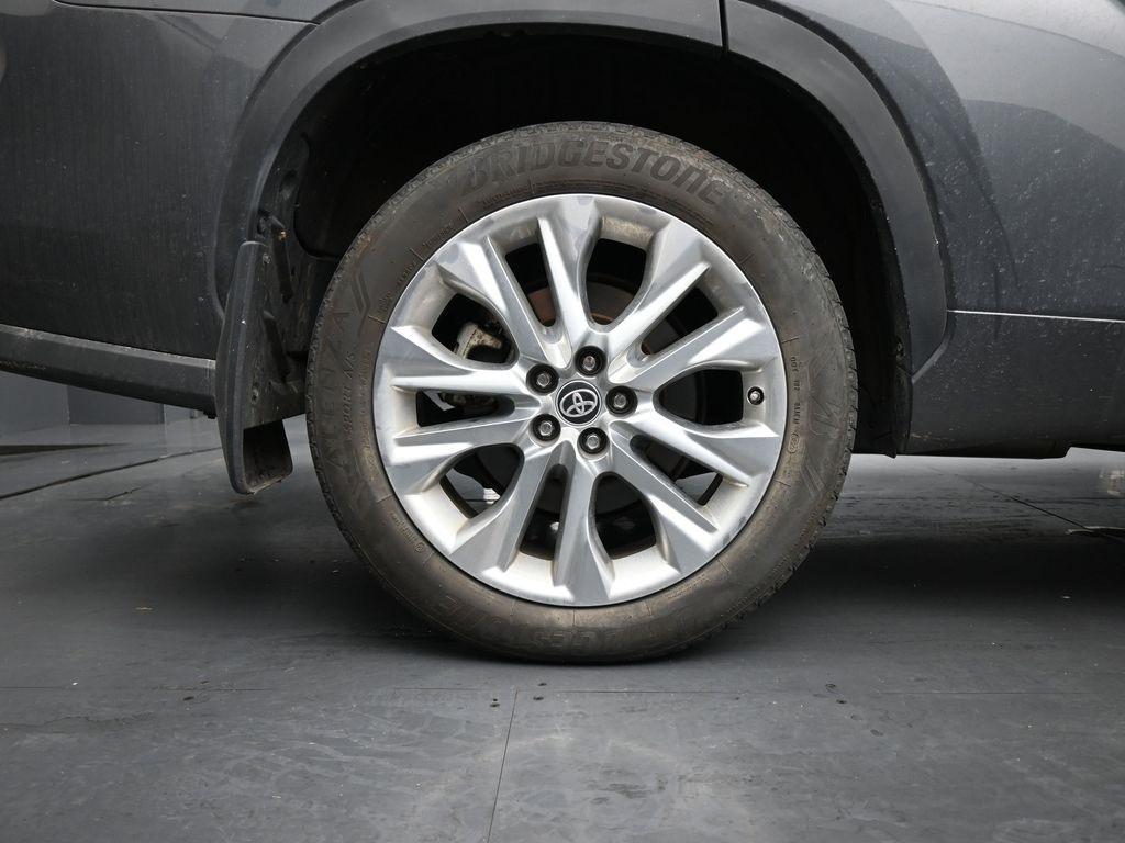 used 2023 Toyota Highlander Hybrid car, priced at $45,346