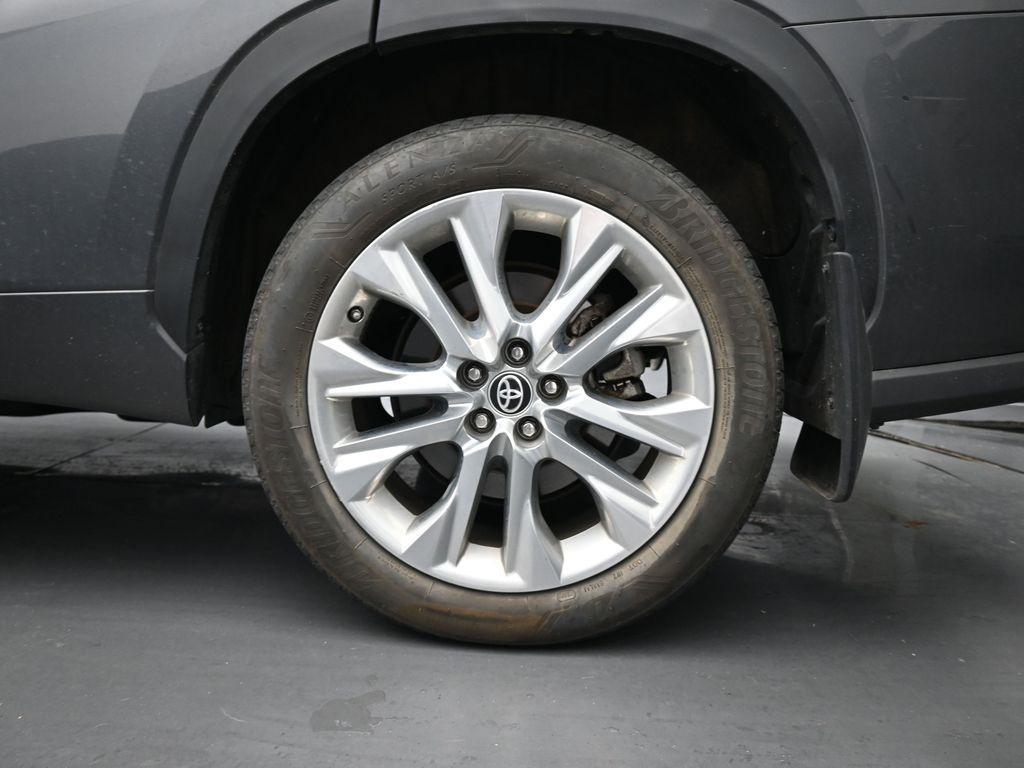 used 2023 Toyota Highlander Hybrid car, priced at $45,346