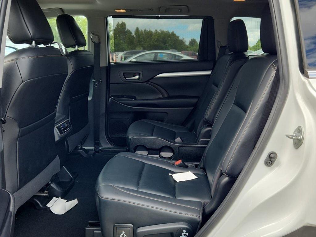 used 2019 Toyota Highlander car, priced at $30,497