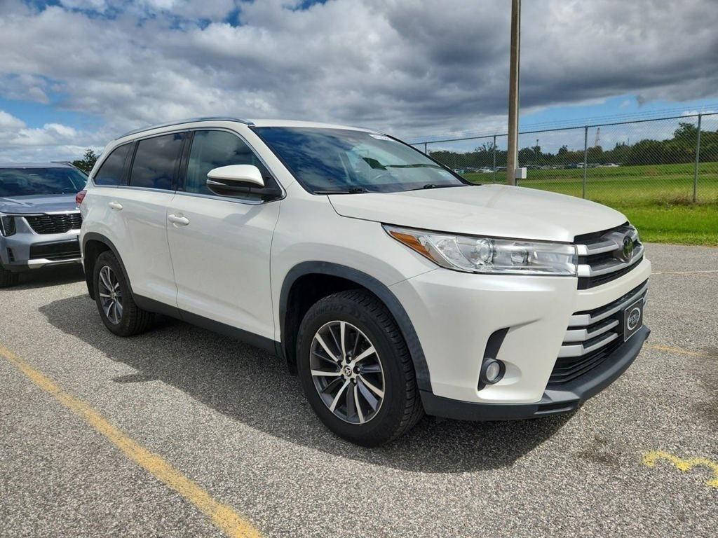 used 2019 Toyota Highlander car, priced at $30,497