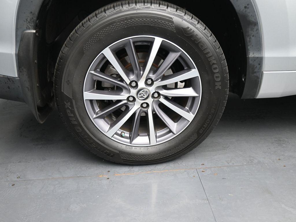 used 2017 Toyota Highlander car, priced at $19,512