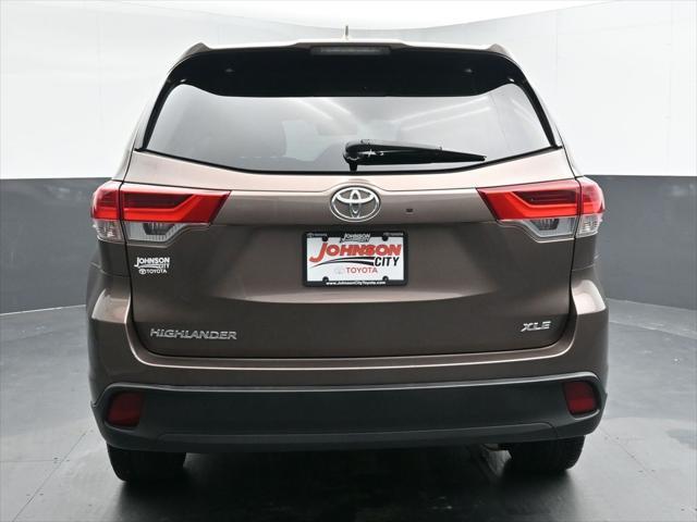 used 2019 Toyota Highlander car, priced at $22,453