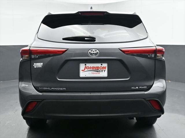 used 2022 Toyota Highlander car, priced at $36,182