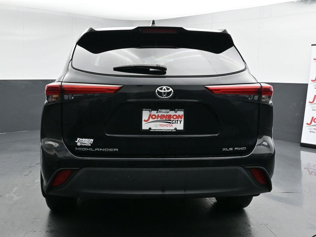 used 2022 Toyota Highlander car, priced at $35,192