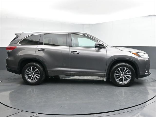 used 2018 Toyota Highlander car, priced at $20,466