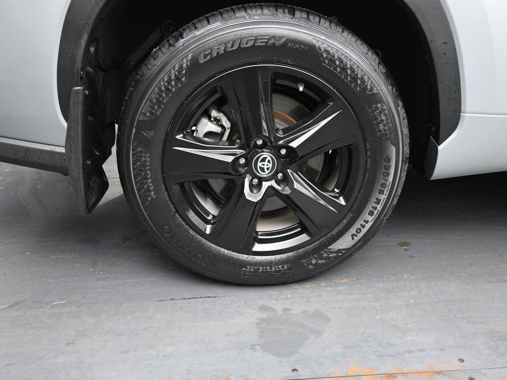 used 2023 Toyota Highlander car, priced at $36,697