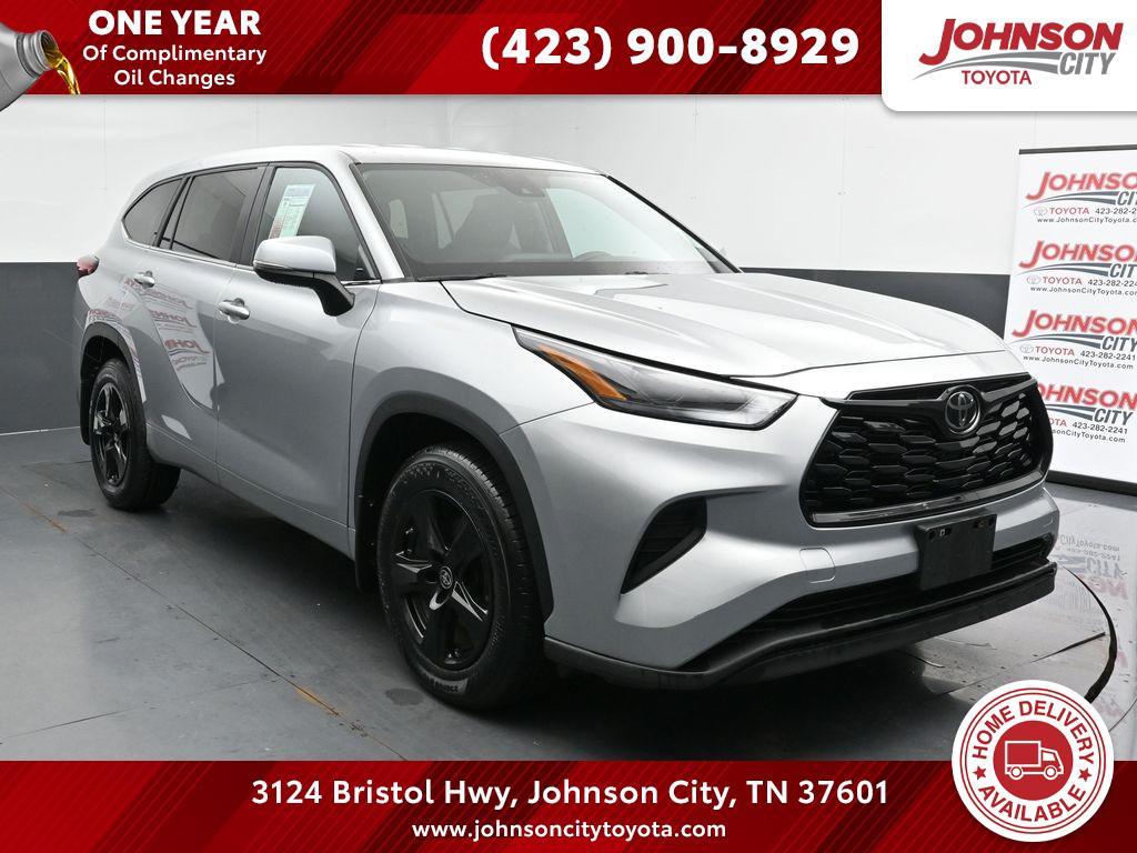 used 2023 Toyota Highlander car, priced at $36,697
