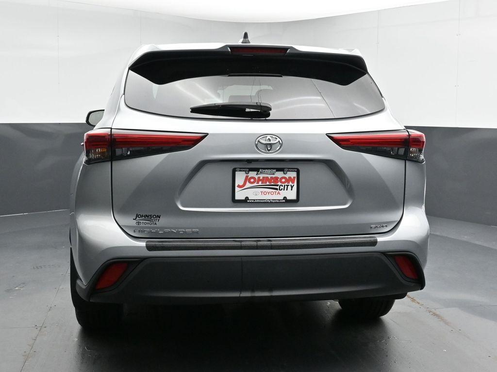 used 2023 Toyota Highlander car, priced at $36,697