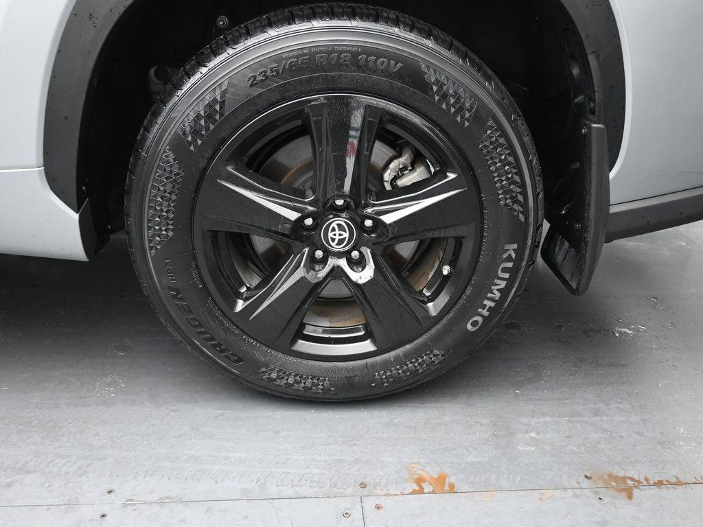 used 2023 Toyota Highlander car, priced at $36,697
