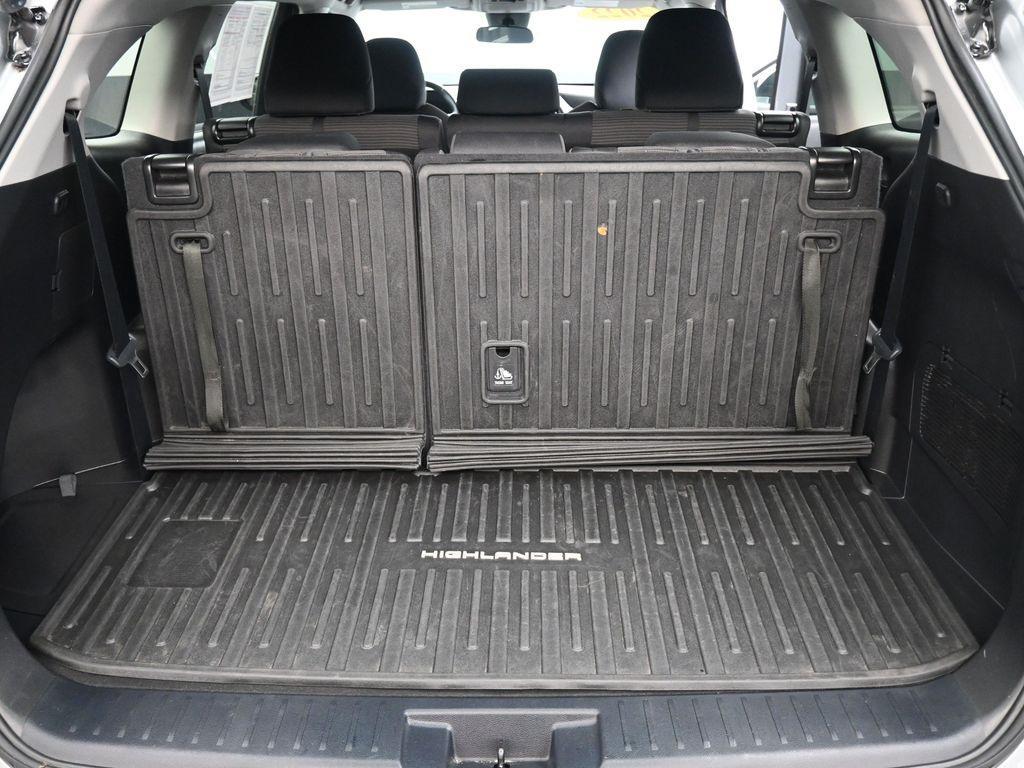 used 2022 Toyota Highlander car, priced at $29,425