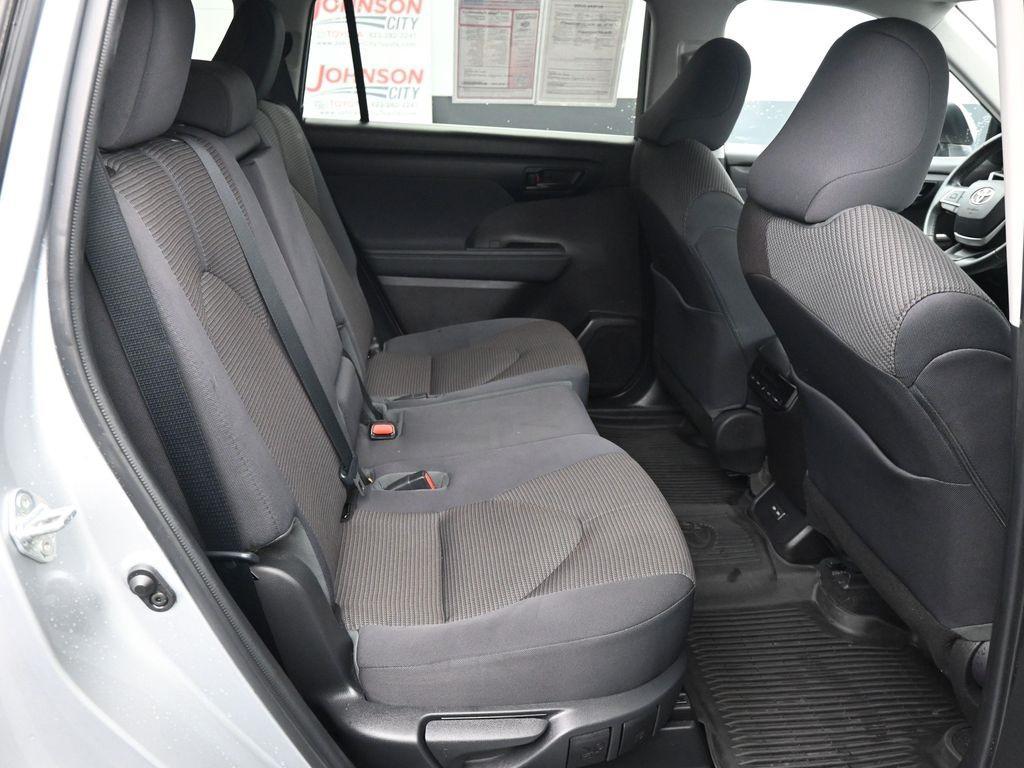 used 2022 Toyota Highlander car, priced at $29,425