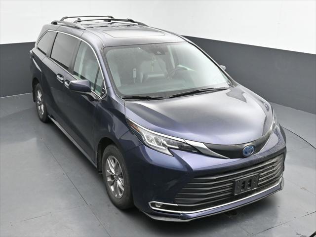 used 2022 Toyota Sienna car, priced at $39,024