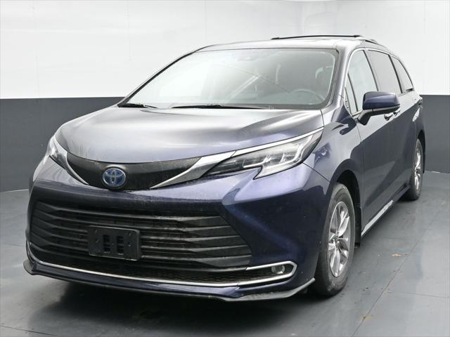 used 2022 Toyota Sienna car, priced at $39,024