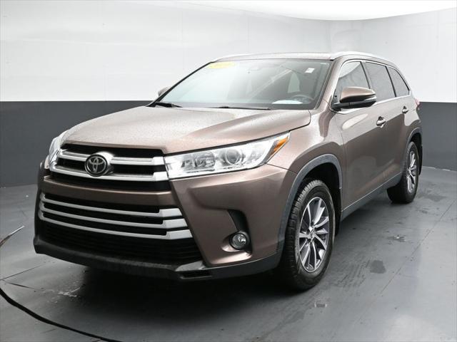 used 2019 Toyota Highlander car, priced at $29,659
