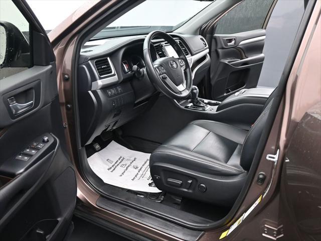 used 2019 Toyota Highlander car, priced at $29,659