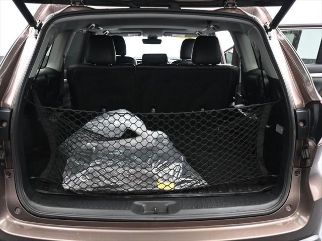 used 2019 Toyota Highlander car, priced at $29,659