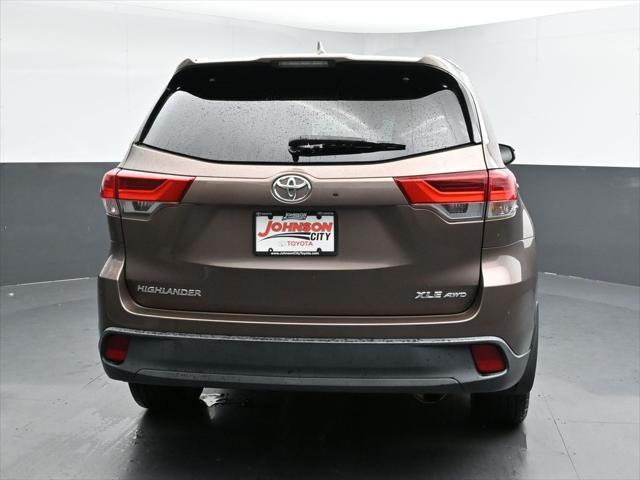 used 2019 Toyota Highlander car, priced at $29,659