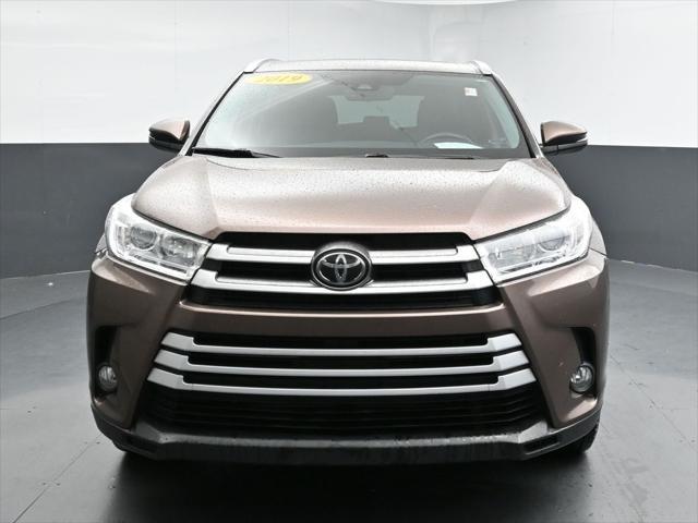 used 2019 Toyota Highlander car, priced at $29,659