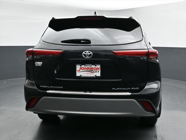 used 2022 Toyota Highlander car, priced at $41,653