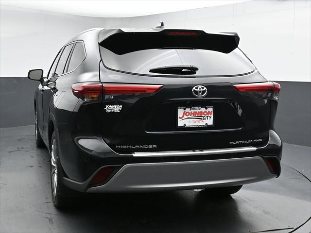 used 2022 Toyota Highlander car, priced at $41,653