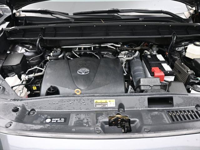 used 2022 Toyota Highlander car, priced at $35,523