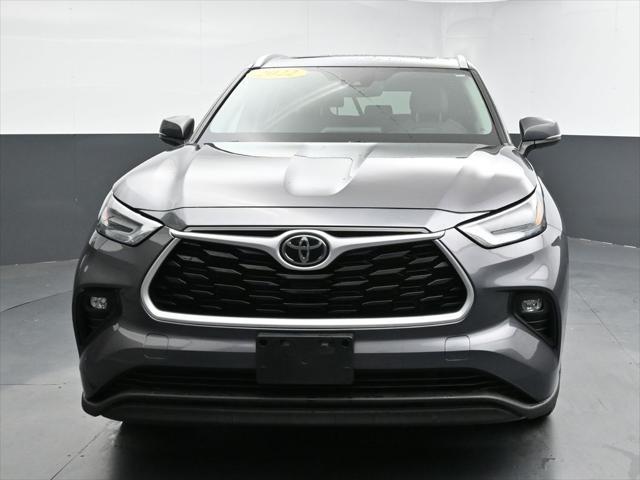 used 2022 Toyota Highlander car, priced at $35,523