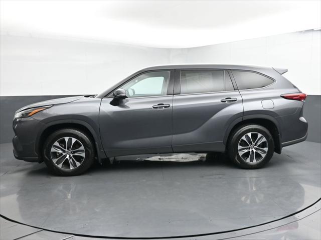 used 2022 Toyota Highlander car, priced at $36,470