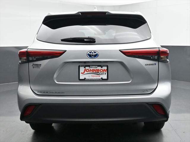 used 2022 Toyota Highlander Hybrid car, priced at $32,241