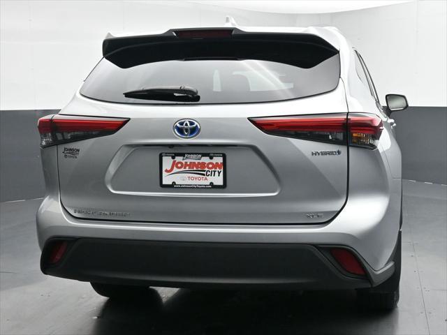 used 2022 Toyota Highlander Hybrid car, priced at $32,241