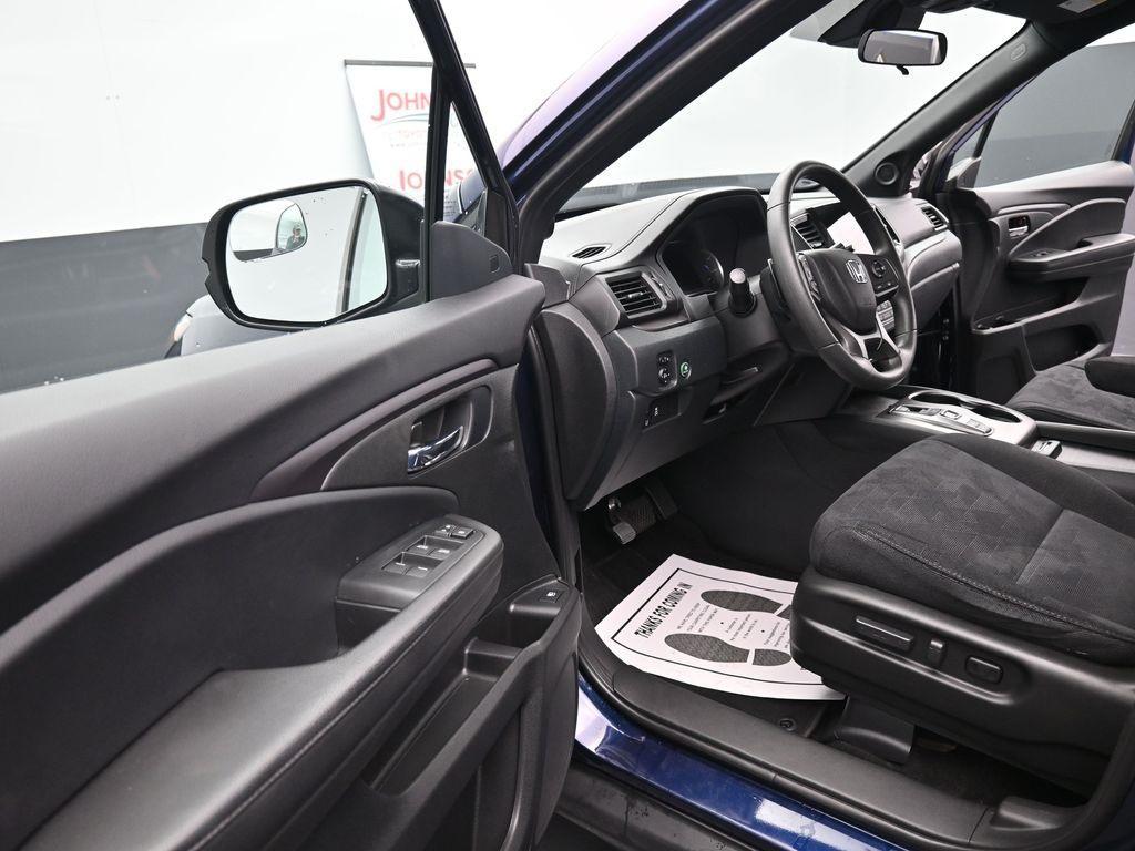 used 2022 Honda Pilot car, priced at $30,206