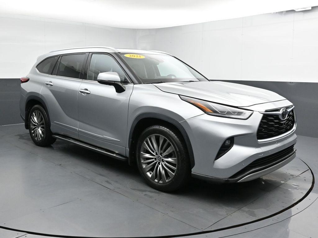 used 2021 Toyota Highlander car, priced at $28,356
