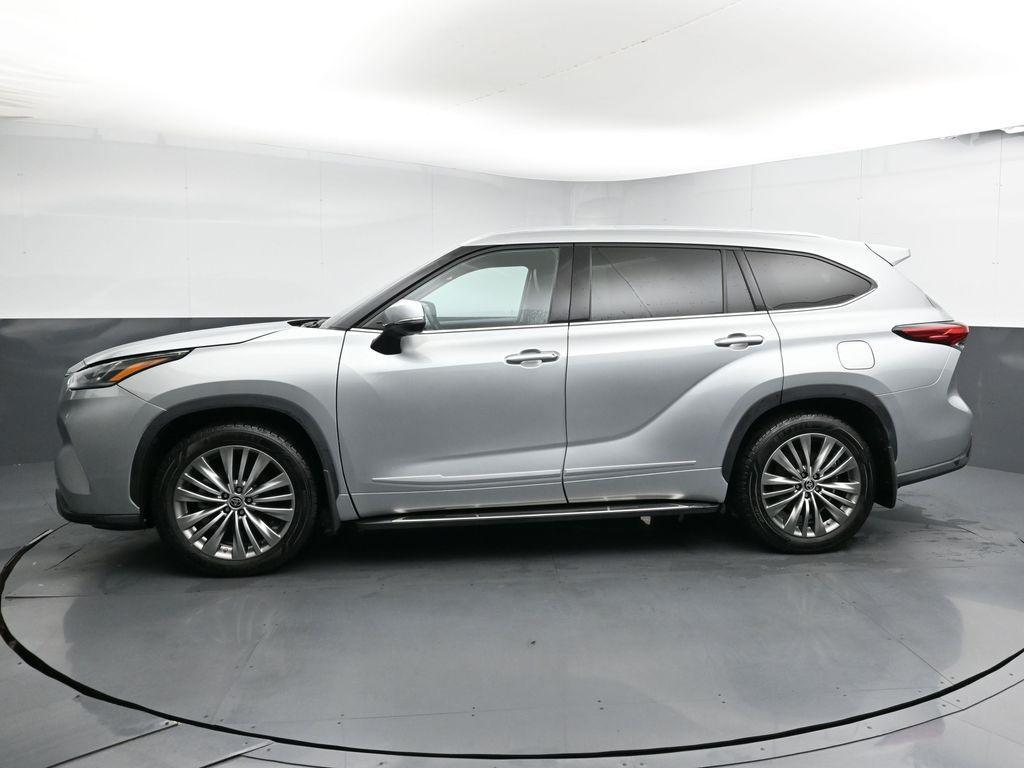 used 2021 Toyota Highlander car, priced at $28,356