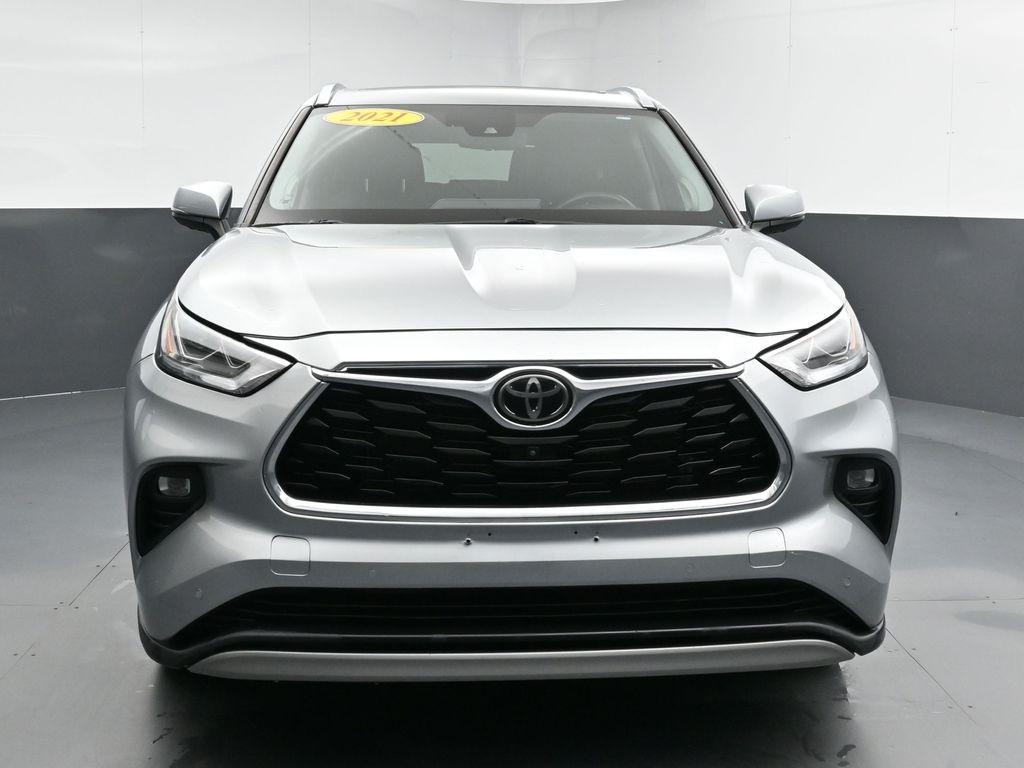 used 2021 Toyota Highlander car, priced at $28,356