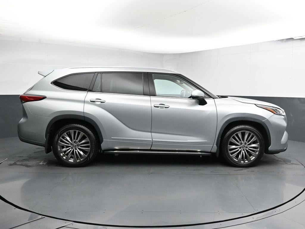 used 2021 Toyota Highlander car, priced at $28,356