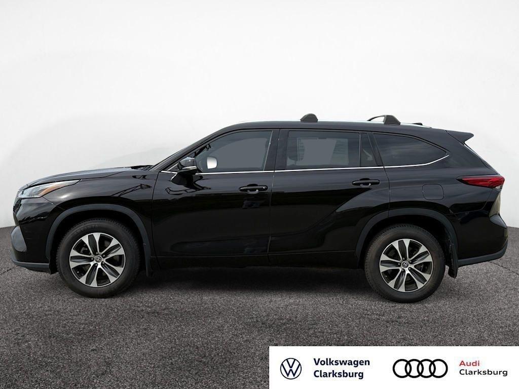 used 2021 Toyota Highlander car, priced at $32,033