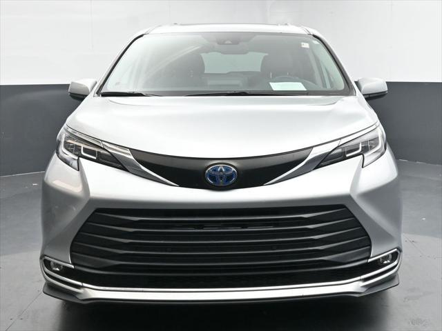 used 2021 Toyota Sienna car, priced at $35,074