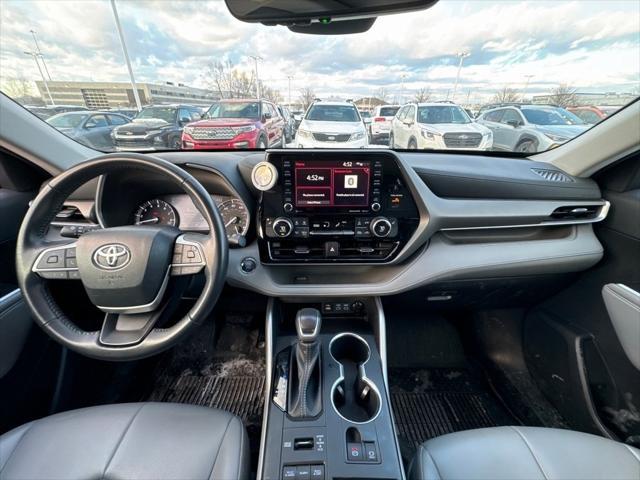 used 2022 Toyota Highlander car, priced at $40,117